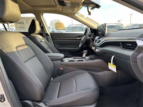 New 2025 Nissan Altima 2.5 SV w/ SV Special Edition Package image 10