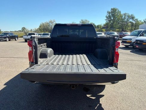 Certified 2022 Chevrolet Silverado 1500 LT w/ Leather Package AWD/4WD image 30