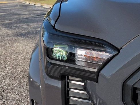 Used 2025 Toyota Tacoma TRD Sport RWD image 9