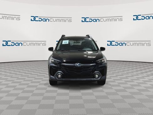 Used 2023 Subaru Outback Premium AWD/4WD image 3