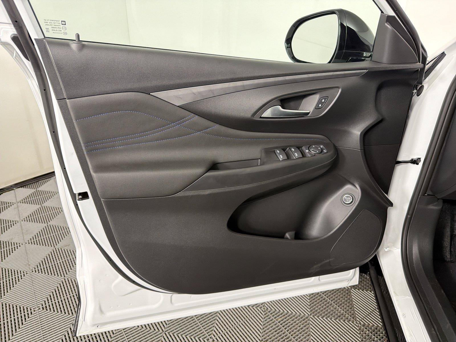 New 2026 Buick Envista Sport Touring w/ Convenience II Package FWD image 8