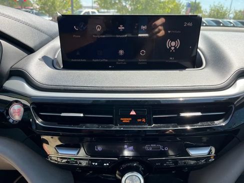 Used 2024 Acura MDX SH-AWD w/ Technology Package image 34