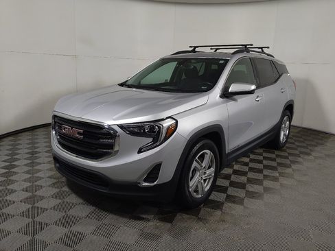 Used 2018 GMC Terrain SLE w/ Driver Convenience Package AWD/4WD image 2