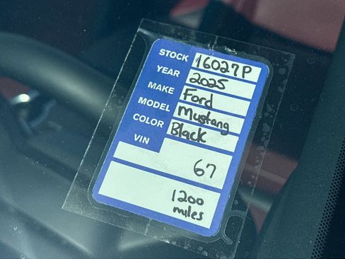 Used 2025 Ford Mustang Premium RWD image 26