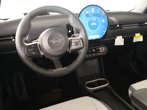 New 2026 MINI Cooper 4-Door Hardtop FWD image 2