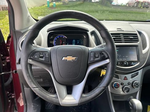 Used 2016 Chevrolet Trax LT w/ LT Convenience Package FWD image 13