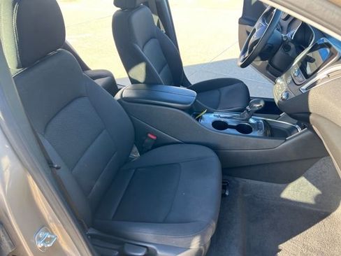 Used 2024 Chevrolet Malibu LT image 17