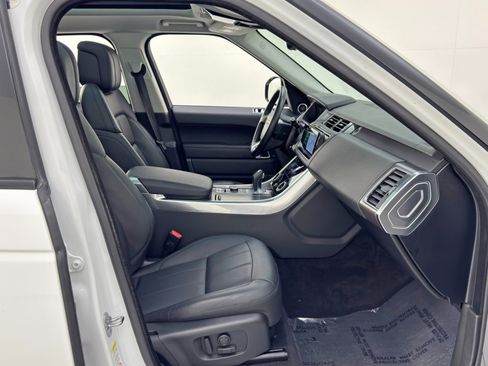 Used 2022 Land Rover Range Rover Sport SE image 16