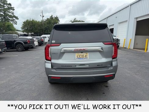 Used 2023 GMC Yukon SLT w/ SLT Premium Package AWD/4WD image 5
