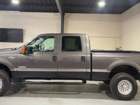 Used 2004 Ford F250 Lariat AWD/4WD image 8