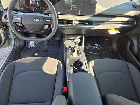 New 2026 Kia K4 FWD image 23