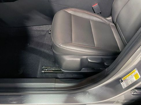 Used 2024 Chevrolet Trax RS image 20