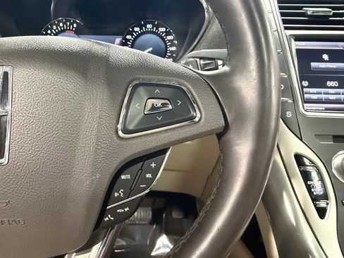 Used 2016 Lincoln MKX Reserve w/ Technology Package image 16