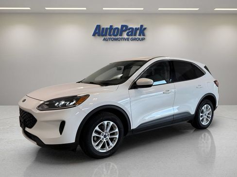 Used 2020 Ford Escape SE AWD/4WD image 3