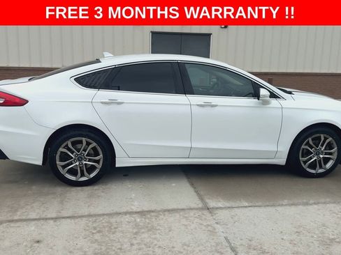 Used 2019 Ford Fusion SEL image 2