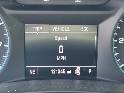 Used 2018 Chevrolet Equinox LS FWD image 35