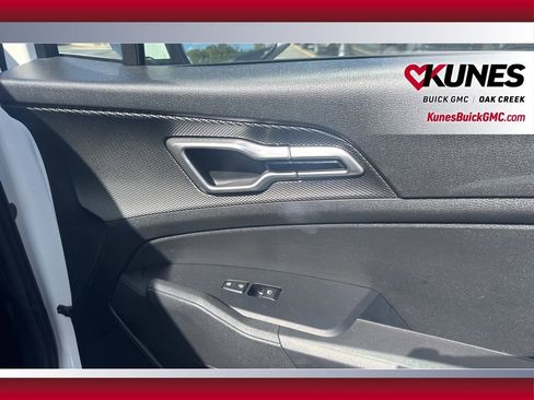 Used 2024 Kia Sportage LX image 13