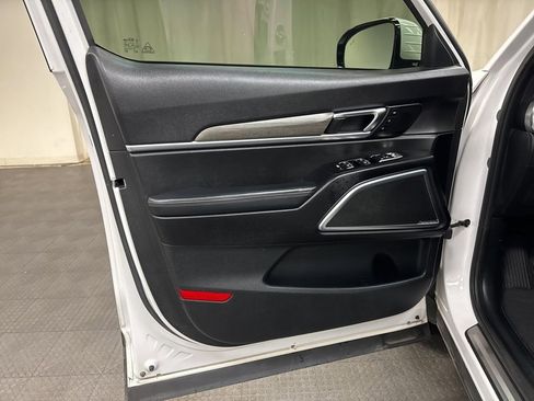 Used 2021 Kia Telluride SX w/ SX Prestige Package image 24