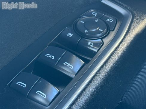 Used 2024 GMC Sierra 1500 SLT image 24