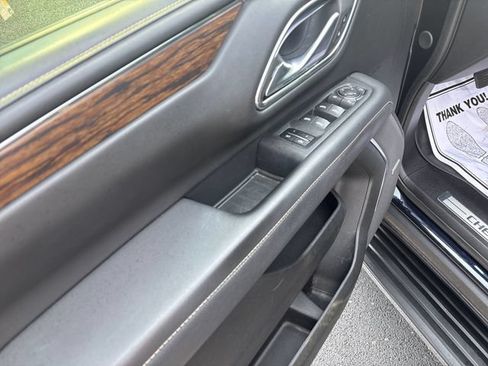 Used 2023 Chevrolet Tahoe Premier AWD/4WD image 10