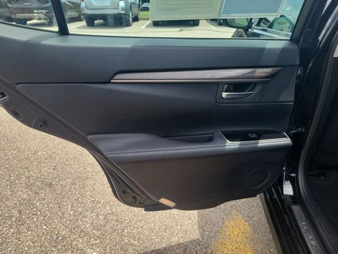 Used 2018 Lexus ES 350 w/ Luxury Package w/Wood Trim FWD image 14