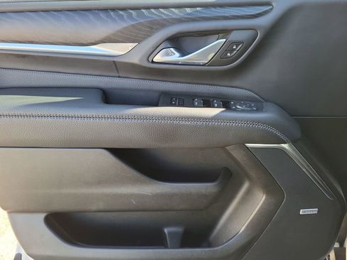 Used 2023 GMC Yukon XL Denali image 23