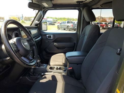 Used 2023 Jeep Wrangler Unlimited Sport AWD/4WD image 9