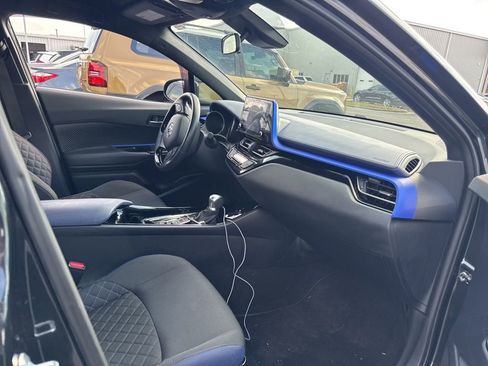 Certified 2022 Toyota C-HR XLE image 13