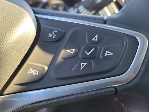 Used 2023 Chevrolet Equinox LT image 25