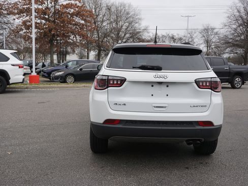 Used 2022 Jeep Compass Limited image 5