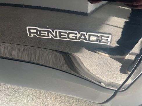 Used 2020 Jeep Renegade Limited image 7