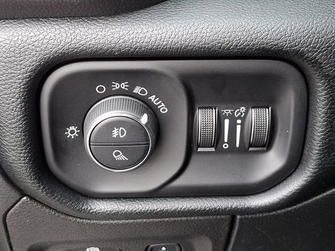 Used 2022 RAM 1500 Laramie w/ Sport Appearance Package image 30