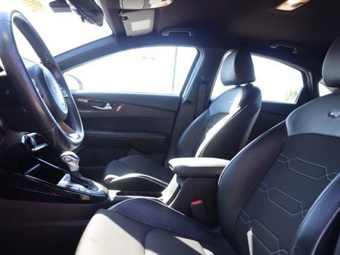 Used 2023 Kia Forte GT-Line image 12