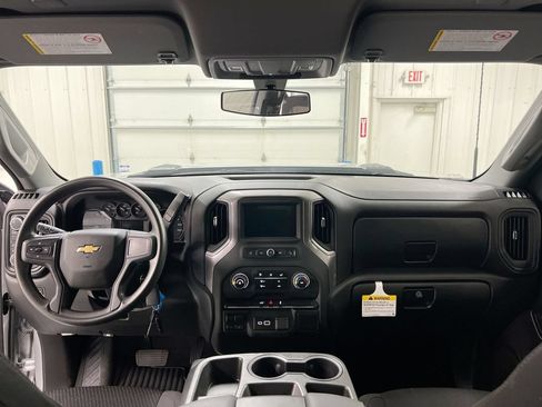 Used 2023 Chevrolet Silverado 2500 Custom w/ Custom Convenience Package AWD/4WD image 10