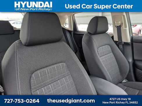 Used 2024 Honda HR-V LX image 6