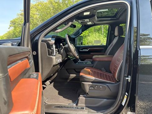 Used 2025 GMC Sierra 2500 Denali Ultimate w/ Max Trailering Package AWD/4WD image 28