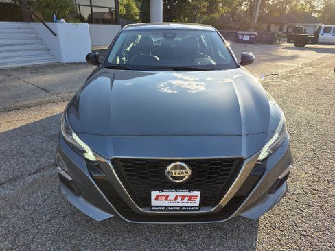 Used 2022 Nissan Altima 2.5 SR image 2