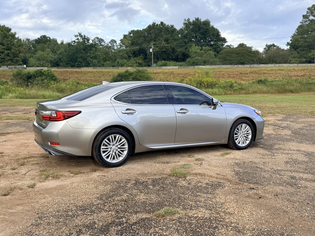 Used 2017 Lexus ES 350 FWD image 5