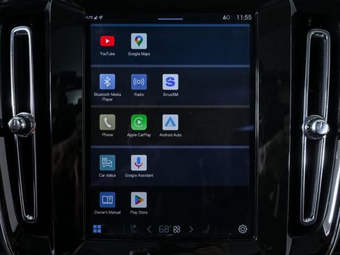 Certified 2025 Volvo XC40 B5 Core image 15