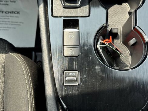 Used 2024 Nissan Rogue SV FWD image 26