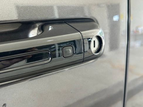 Used 2023 RAM 1500 Laramie RWD image 19