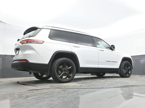 Used 2023 Jeep Grand Cherokee L Laredo image 59