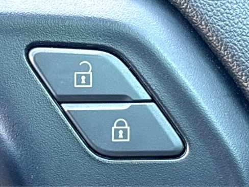 Used 2022 Chevrolet Silverado 1500 RST w/ Safety Package image 28