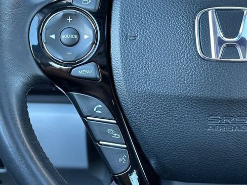 Used 2017 Honda Accord EX-L image 25