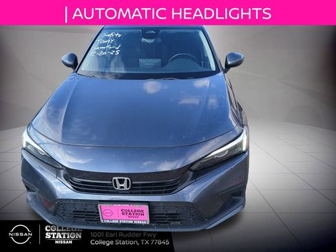 Used 2022 Honda Civic EX image 5
