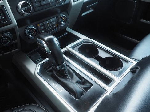 Used 2019 Ford F150 Lariat w/ Equipment Group 502A Luxury image 11