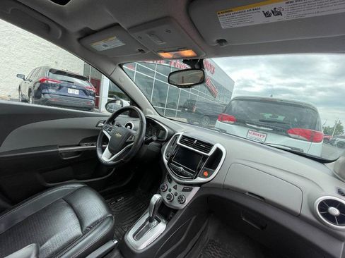Used 2020 Chevrolet Sonic Premier FWD image 5