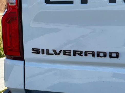 New 2026 Chevrolet Silverado 1500 RST w/ Redline Edition AWD/4WD image 26