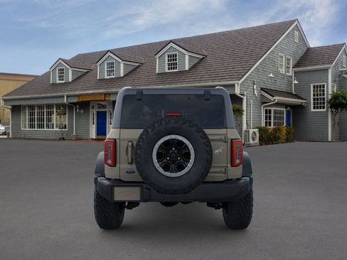 New 2025 Ford Bronco Outer Banks w/ Sasquatch Package image 5