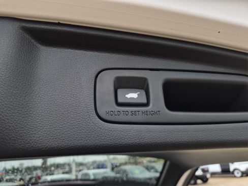 Used 2024 Honda CR-V EX-L image 9